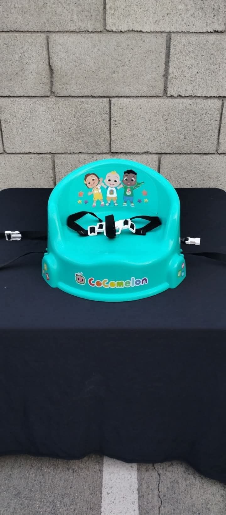 child's cocomelon booster seat