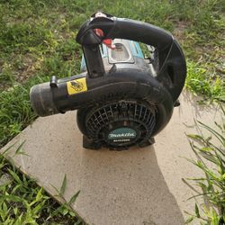 Millwaukee Leaf  Blower 4 Cycle 