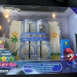 The Super Mario Galaxy Movie Gateway Galaxy Playset w Princes Peach & Capn Toad