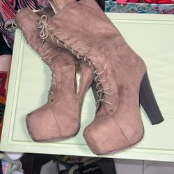 Heels / Boots 