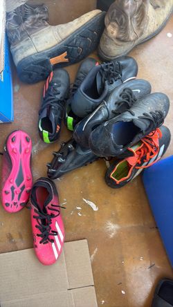 Soccer cleats