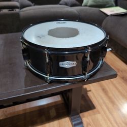 Pearl Forum Snare Drum