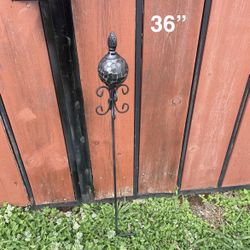Garden Decor Stake 36”