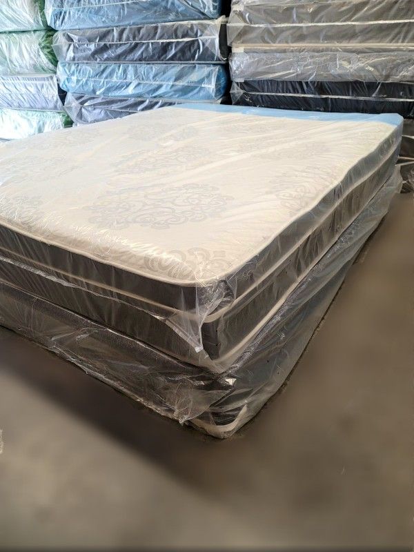 NEW QUEEN-SIZE PILLOW TOP MATTRESS AND BOX SPRING 🆕️