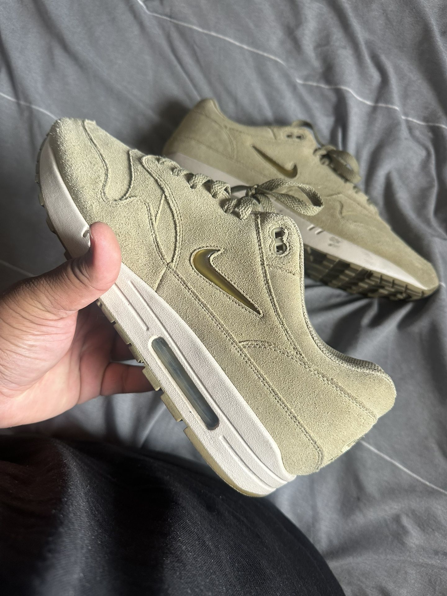 Air Max 1 Olive