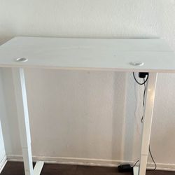 Electrical adjusting standing /sitting desk