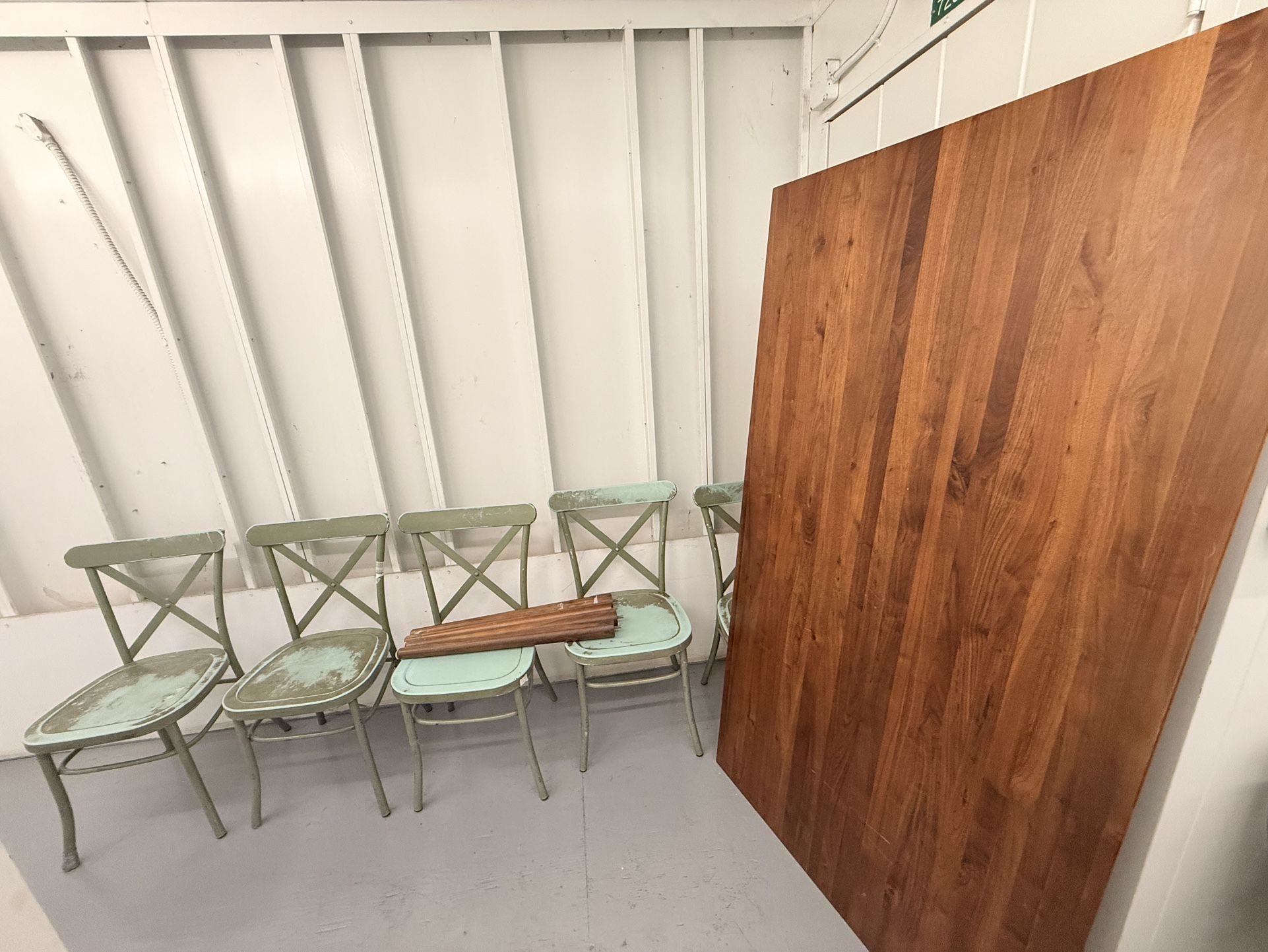 Table with Chairs (5).