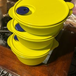 Set De Tres Cristal Flash De Tupperwere Nuevos Es Uno 2 Litro , Uno De 1,5 Y Uno De 1 Litro Todos Por 25