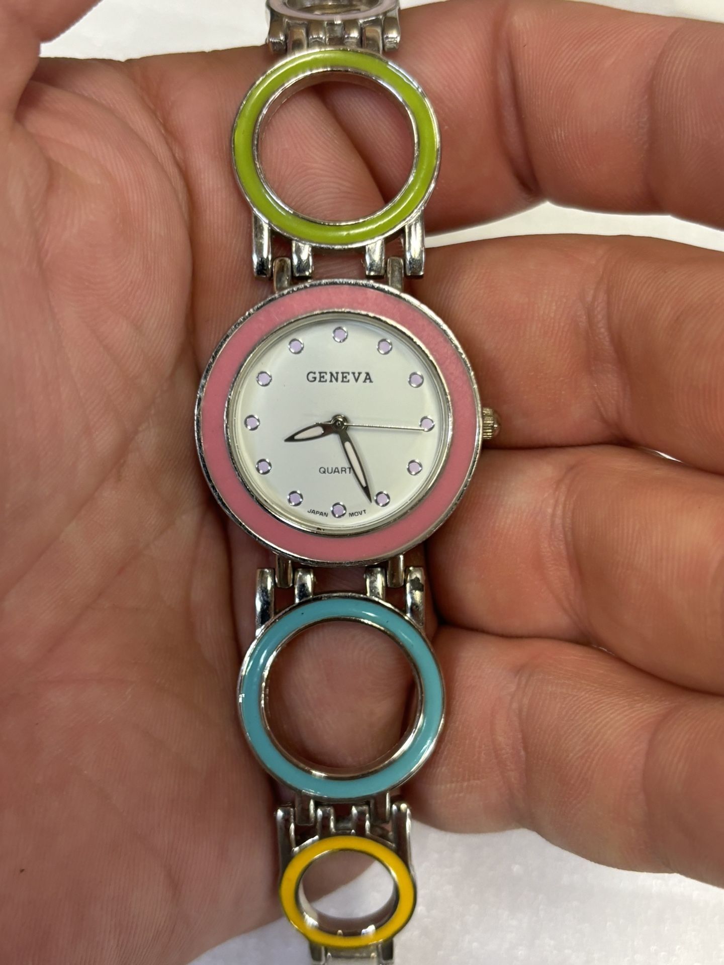 Geneva Women’s Watch. New Battery!