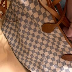 Louis Vuitton Purse (NEW)
