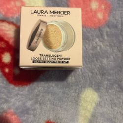 powder mini Laura Mercier