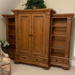 High Quality Wooden Armor with bookshelves and drawers