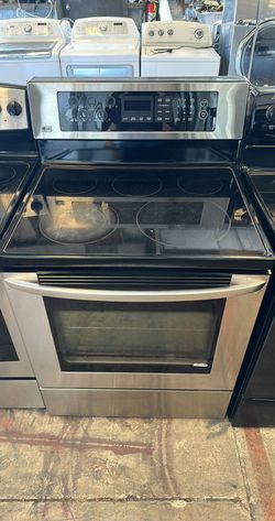 Stainless LG Electric Range with Glass Top