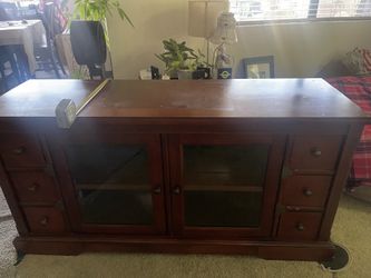 Modern Wood Storage Cabinet / TV Console – Great Condition