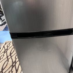 Mini Refrigerator 
