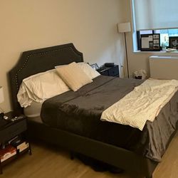 Selling A Bed Frame In Great Condition 