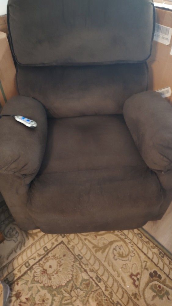 Power Lift Recliner Chair Electric Control $200.