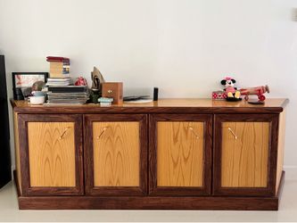 TV Stand / Counsel
