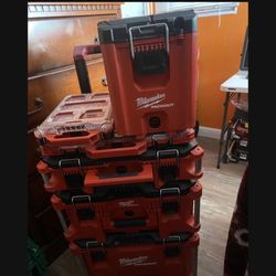 Milwaukee Pack Out   W  3 Extra No e 