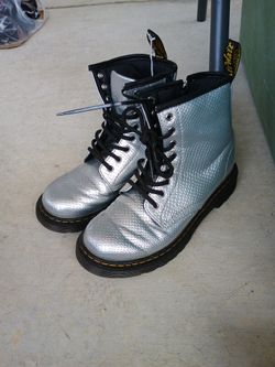 Youth Doc Martens