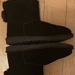 Size 5 Ugg (no Box )