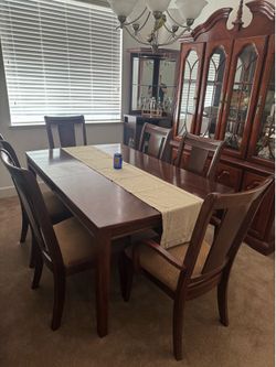 Solid Wood Dining Room Set – Table with Leaf Extension & 6 Chairs