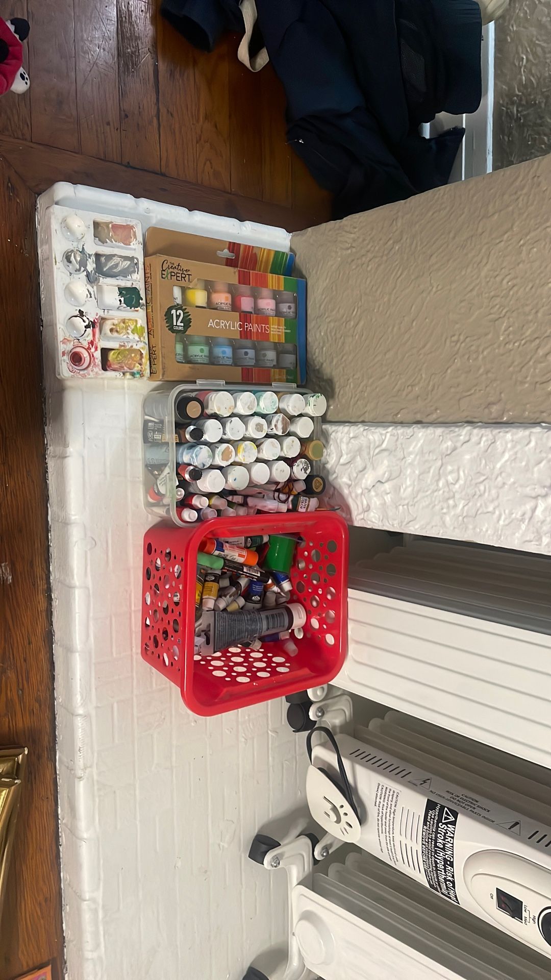 free paints acrylic & watercolor