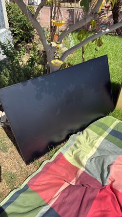 64 inch TV Samsung