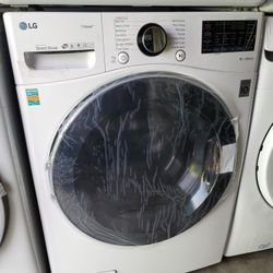 New LG Front Load Washer With Steam TrueBalance TurboWash