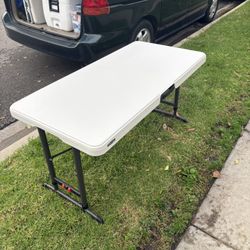 Lifetime commercial 4' adjustable height table (2 pack)