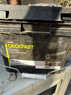 5,000 STARBORN DECKFAST #9 x 2-1/2” RED DECK SCREWS — 2 FULL PAILS — OBO