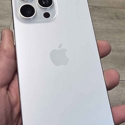 iPhone 15 Pro Max 512 GB