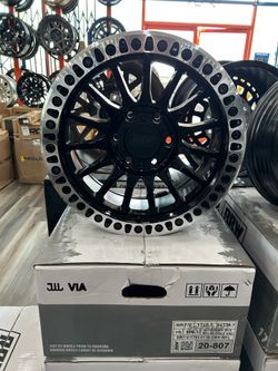 RRW RR7-V 17x8 6x139 OFFSET 0mm GLOSS BLK FACE/MACHINED RING $285 each