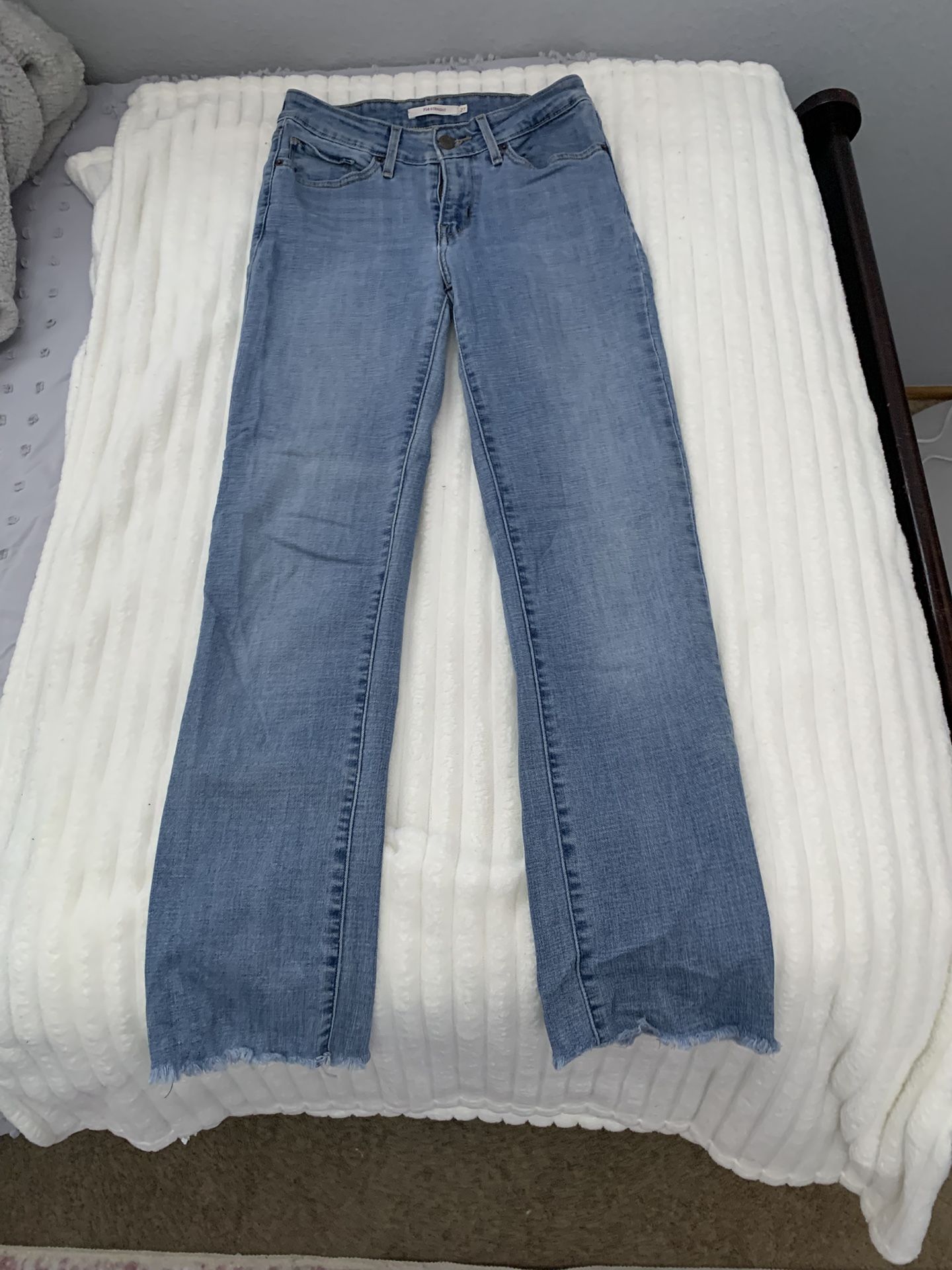 levi’s straight jeans