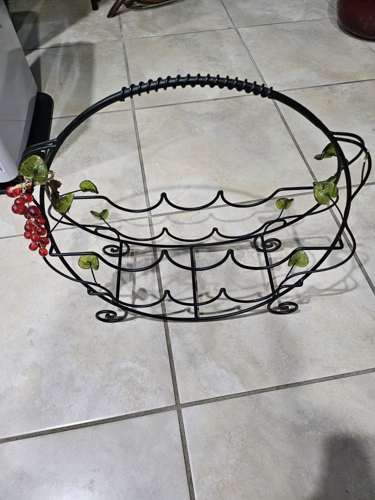 Counter top wine rack $5. Pick up only. YES IT'S STILL AVAILABLE.