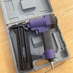 Selling brand new Air nail gun Picture should answer all questions