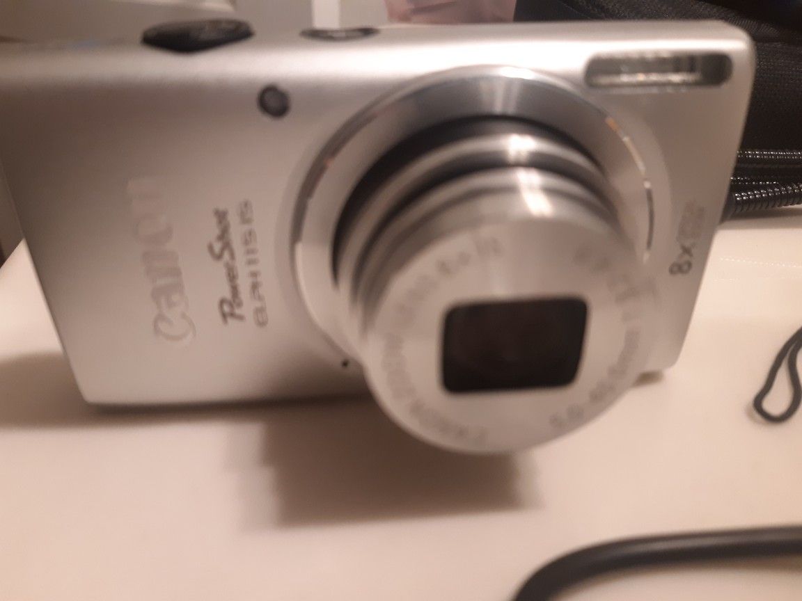 Canon PowerShot ELPH 115 IS 16.0 MP Digital Camera - Silver