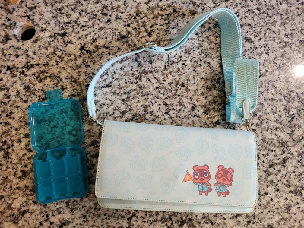 Nintendo SWITCH Animal Crossing carrying Case And 24 ct Cartridge Holder