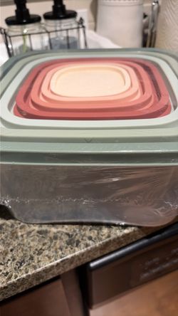 Seven piece brand new food storage set