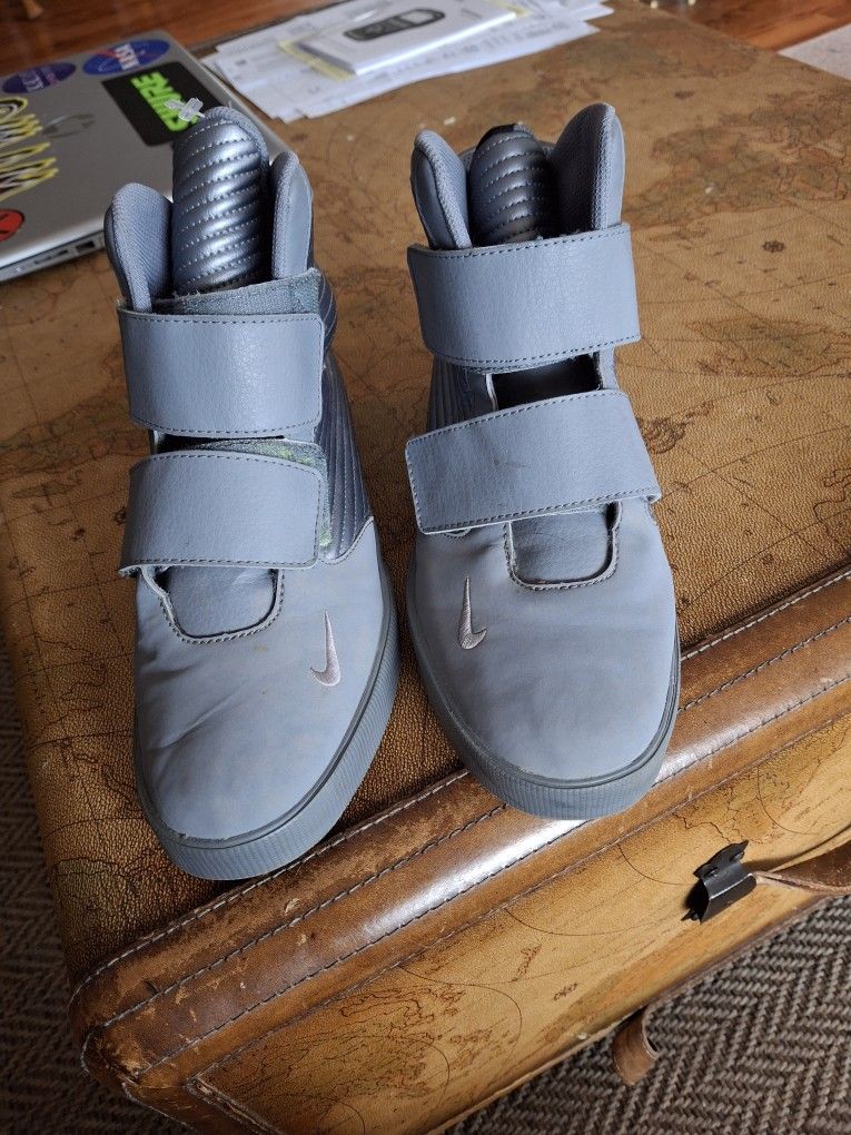 Nike Fly Stepper Size 7