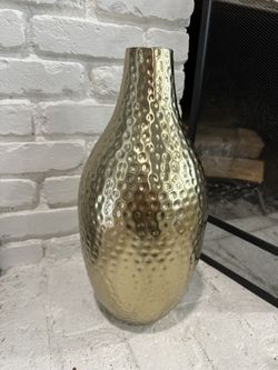 Chic GOLD vase