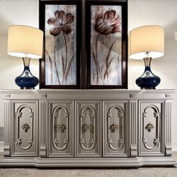 🔆🔆STUNNING AND UNIQUE TAUPE buffet/sideboard/dresser/tv Stand/dining Server/credenza/vanity