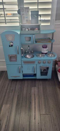 Play Kitchen- Kidkraft Vintage