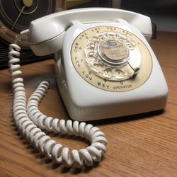 Old dial phone ☎️ as in pic 👍🏻