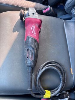 Milwuakee 11 amp corded 4-1/2 in. Grinder