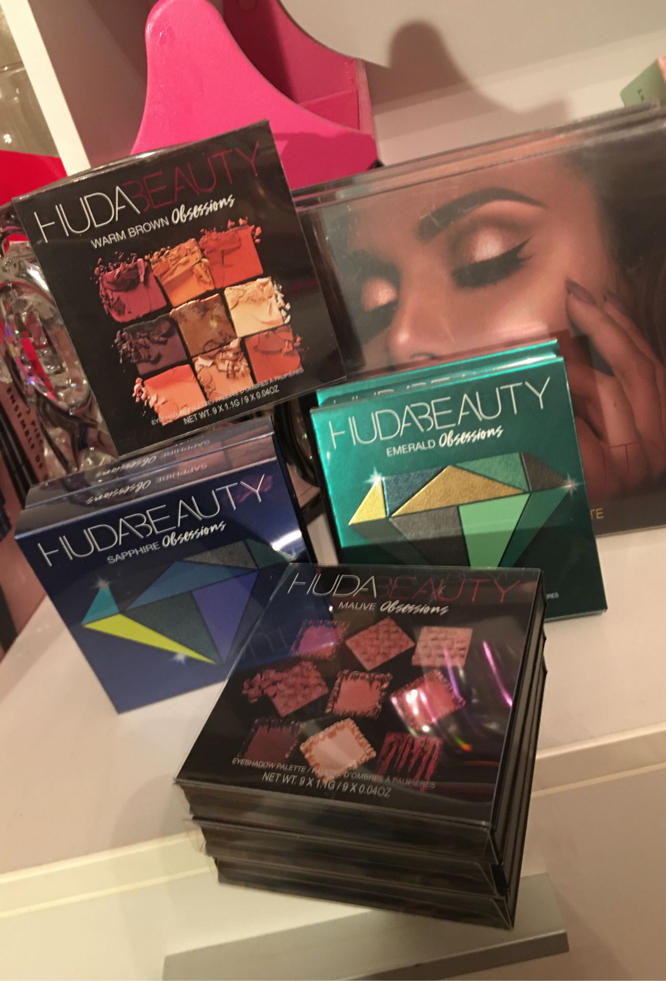 HUDA beauty obsessions & highlighter palettes
