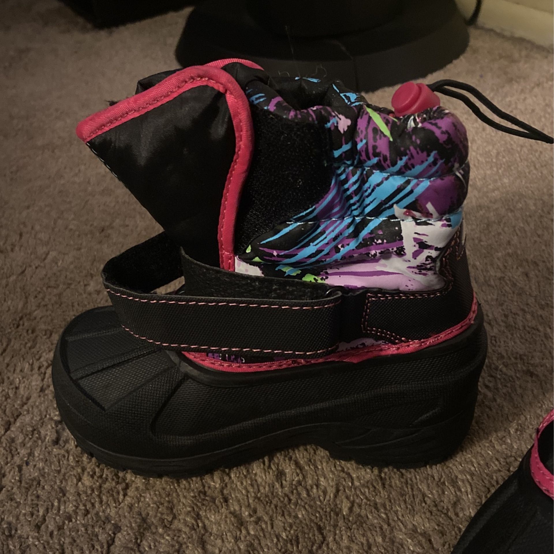 Size 9 Girls Snow Boots