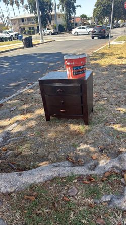 Free Chest of drawers