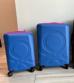 Luggage set