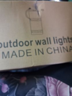Outdoor wall light